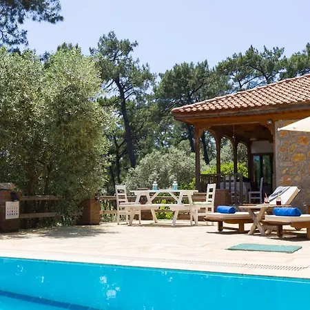 Villa Sleeps 2 Pool Air Con Wifi