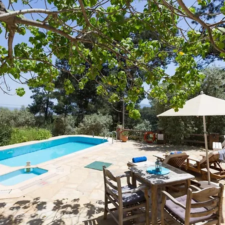 Sleeps 2 Pool Air Con Wifi * Kuyucak